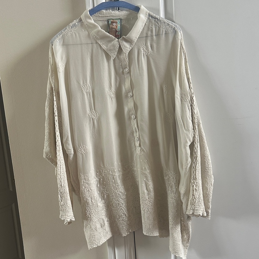 XL johnny Was embroidered blouse
